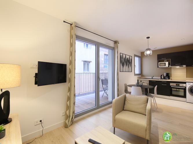 T3 2ème étage 57 m2 Toulouse rue Malcousinat Hyper centre Métro A Esquirol (1693) - web_01_-_Piece_de_vie_06.jpg