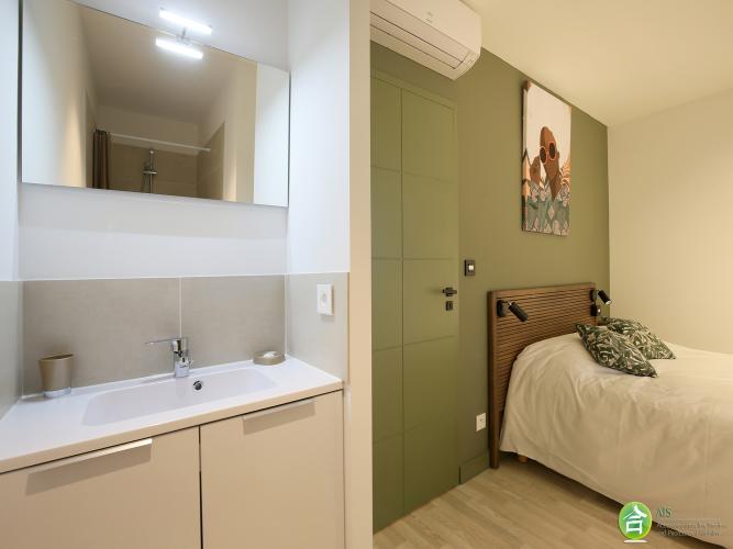 T3 2ème étage 57 m2 Toulouse rue Malcousinat Hyper centre Métro A Esquirol (1693) - web_03_-_Chambre1_SDB_03.jpg