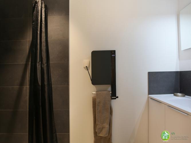 T3 2ème étage 57 m2 Toulouse rue Malcousinat Hyper centre Métro A Esquirol (1693) - web_04_-_Chambre2_SDB_01.jpg