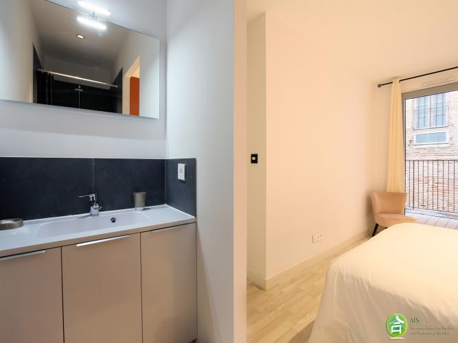 T3 2ème étage 57 m2 Toulouse rue Malcousinat Hyper centre Métro A Esquirol (1693) - web_04_-_Chambre2_SDB_03.jpg